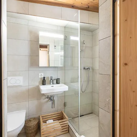 Guest house Zimmer Ustarea Spluga 1 *